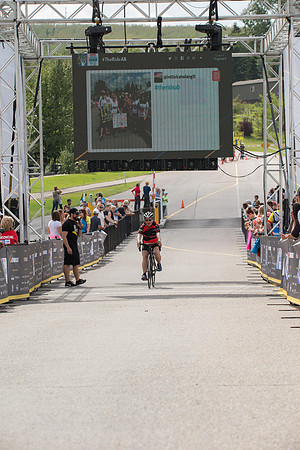 FINISH LINE CROSSING --3625