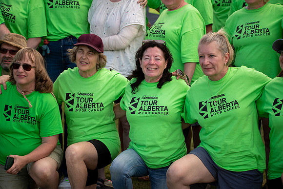 2-VOLUNTEERS-200
