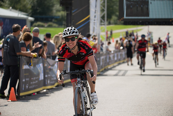 FINISH LINE CROSSING --3095
