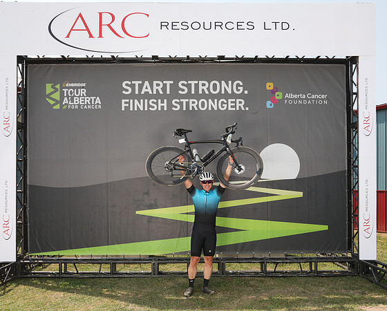 HERO WALL - POWERED BY ARC-879
