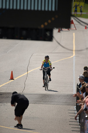 FINISH LINE CROSSING --2803