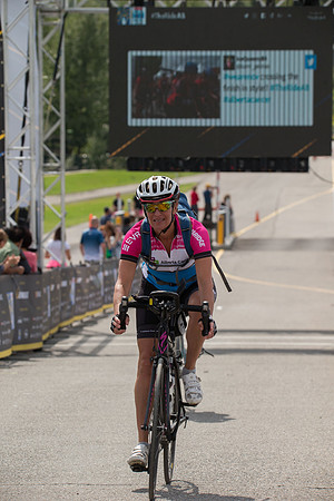 FINISH LINE CROSSING --4017