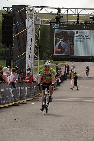 FINISH LINE CROSSING --3232