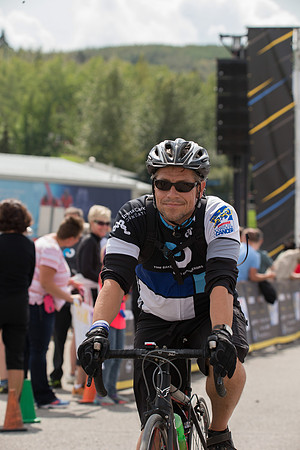 FINISH LINE CROSSING --3713