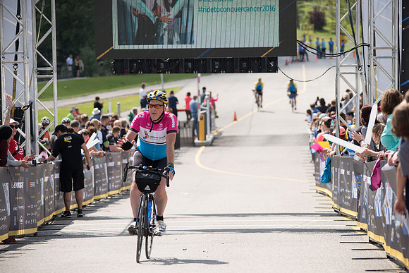 FINISH LINE CROSSING --3326