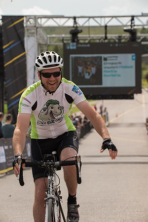 FINISH LINE CROSSING --4057