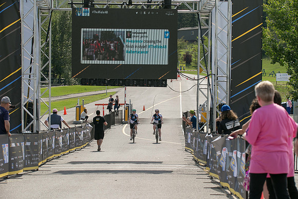 FINISH LINE CROSSING --3280