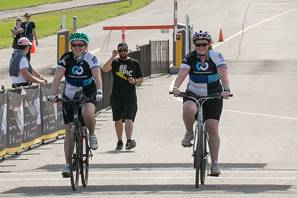 FINISH LINE CROSSING --3286