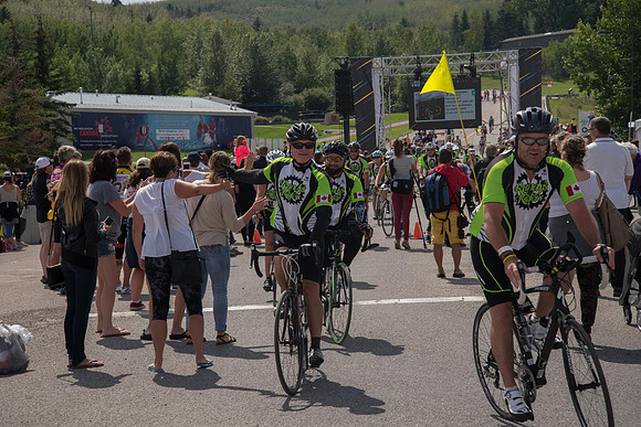 FINISH LINE CROSSING --0402