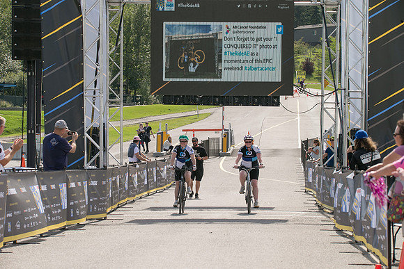 FINISH LINE CROSSING --3285