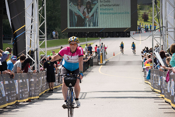 FINISH LINE CROSSING --3327