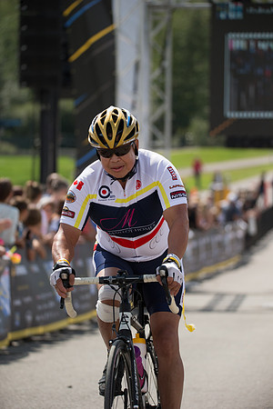 FINISH LINE CROSSING --2792