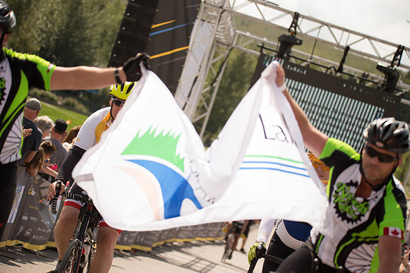 FINISH LINE CROSSING --3045
