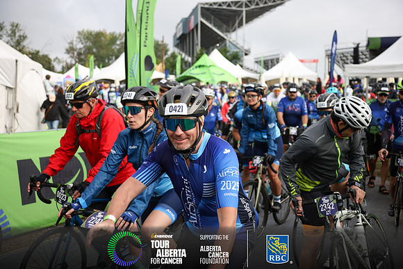 2-RIDERS LEAVING OC-1009