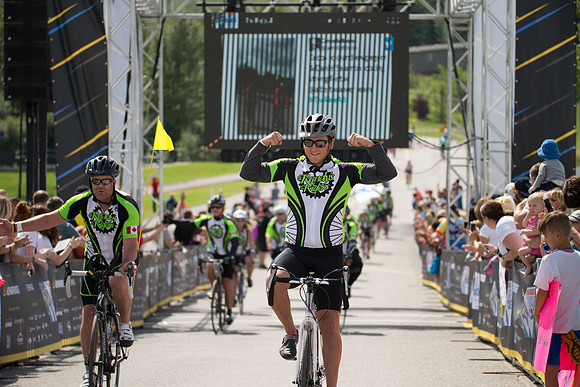 FINISH LINE CROSSING --2981