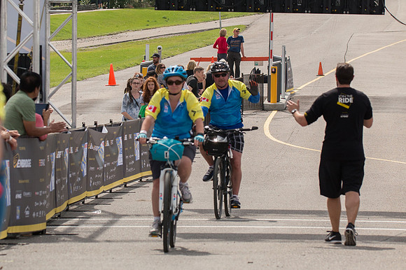 FINISH LINE CROSSING --4379