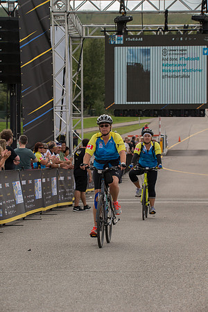 FINISH LINE CROSSING --4409