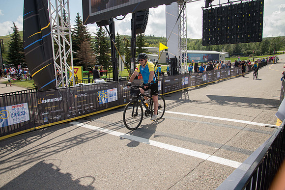 FINISH LINE CROSSING --0352