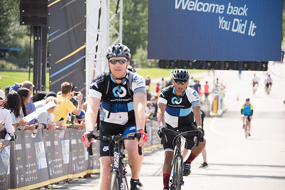FINISH LINE CROSSING --3433