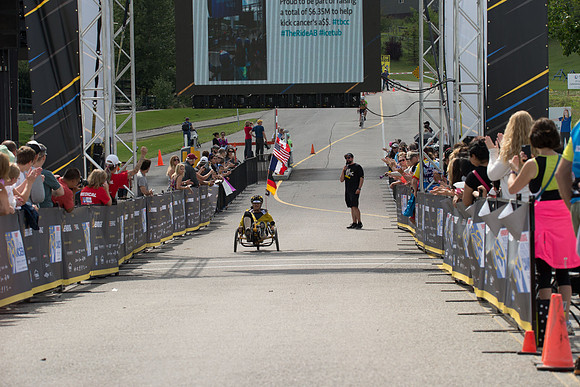 FINISH LINE CROSSING --3207