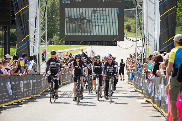 FINISH LINE CROSSING --2567