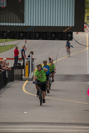 FINISH LINE CROSSING --4069
