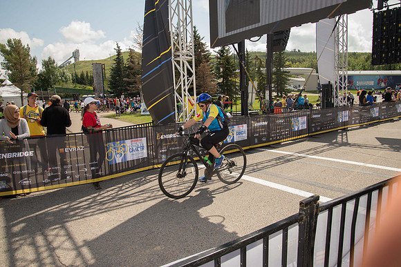 FINISH LINE CROSSING --0347