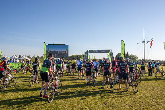 CAMP - RIDERS LEAVING-133