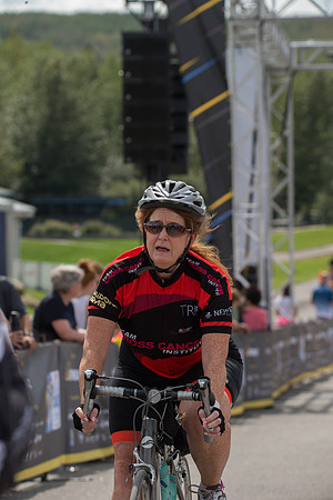 FINISH LINE CROSSING --4027