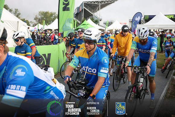 2-RIDERS LEAVING OC-1622