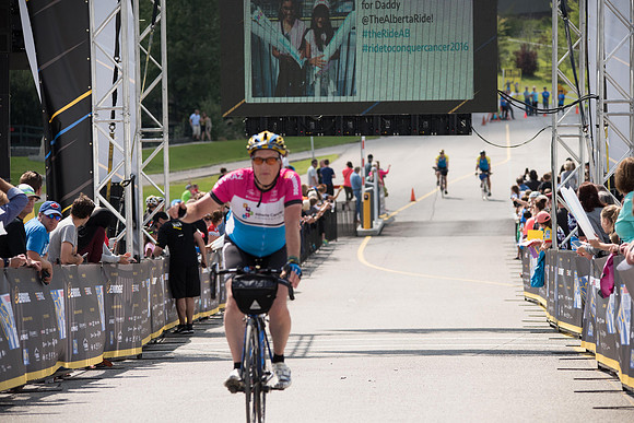 FINISH LINE CROSSING --3327