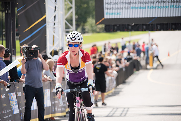 FINISH LINE CROSSING --3378